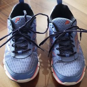 Women's FILA tennis shoes size 8.5